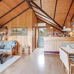 Ovine - 900m From The Sea By Interhome