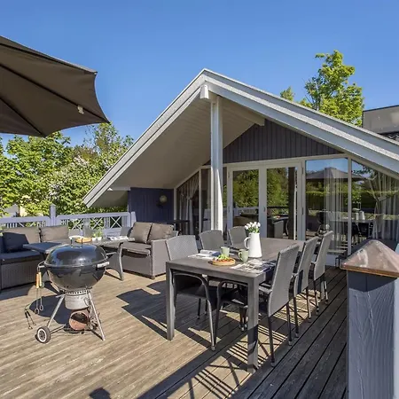 Ovine - 900m From The Sea By Interhome